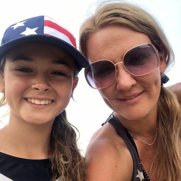 Meet your Posher, Maureen - Picture 1 of 1